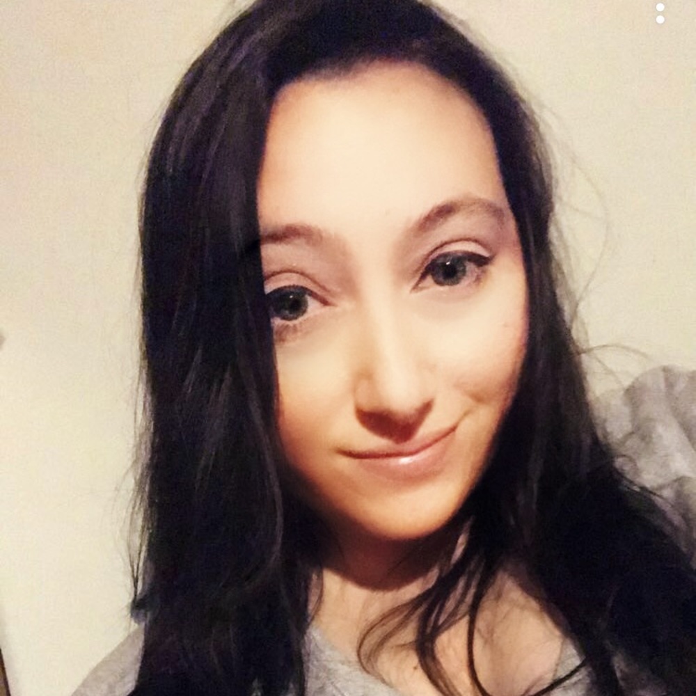 Meet your Posher, Danielle